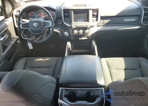 2019 Ram 1500 Big Horn/Lone Star z USA, uszkodzony, nr VIN 1C6SRFFT4KN849743